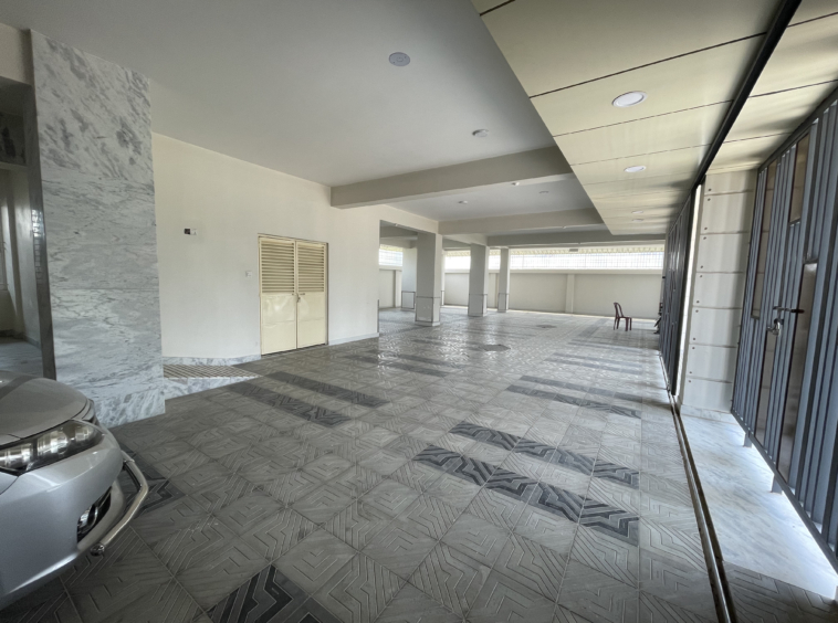 South-facing 3-bed apartment for sale in Bashundhara, Dhaka