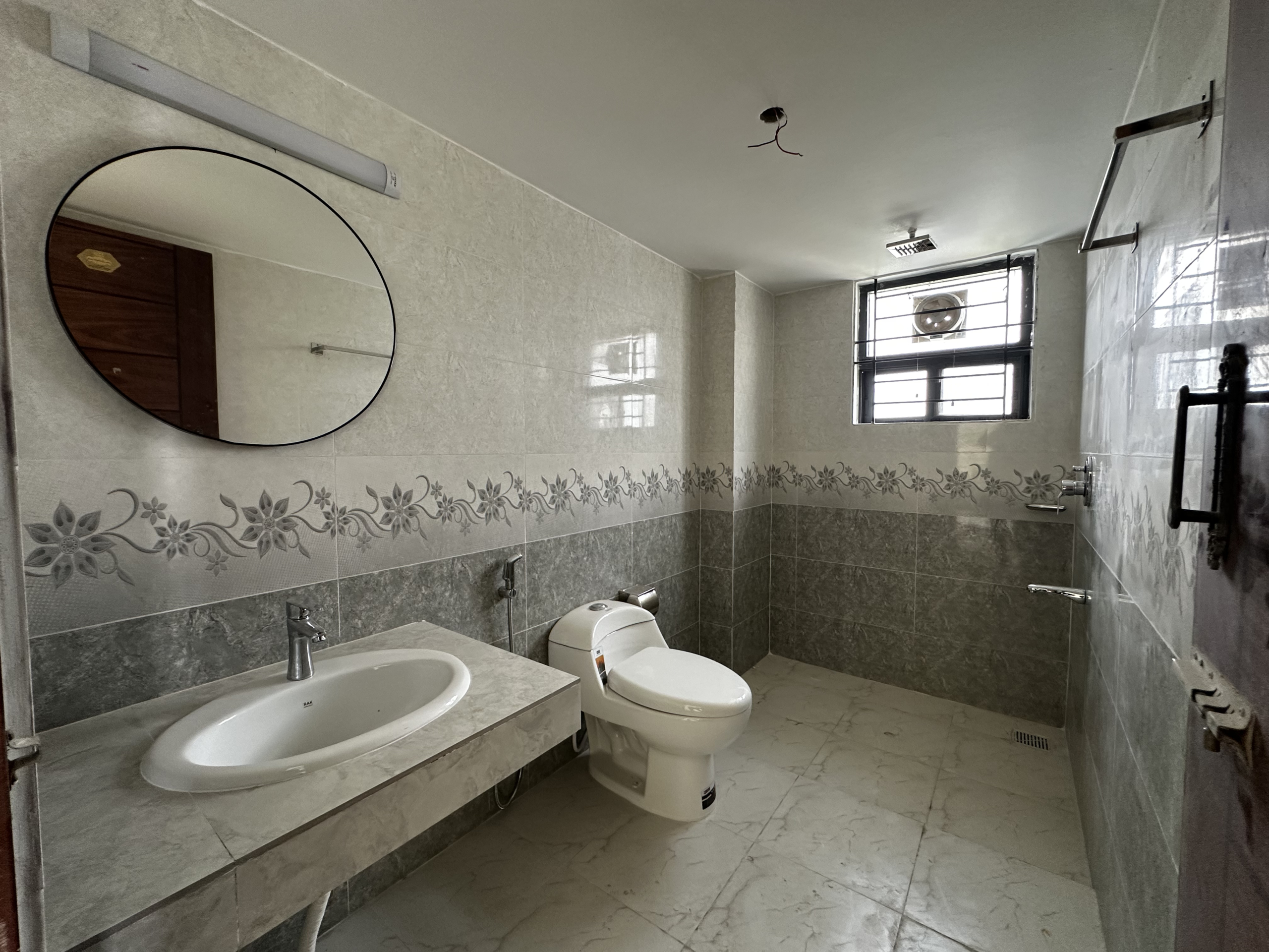 Brand new flat for sale in Bashundhara, Dhaka – 3 beds, 2235 sqft