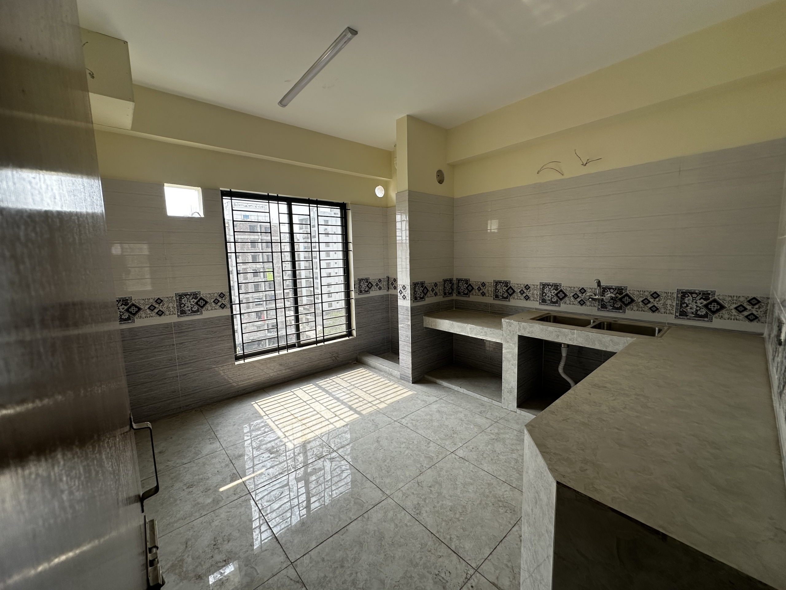 Brand new flat for sale in Bashundhara, Dhaka – 3 beds, 2235 sqft