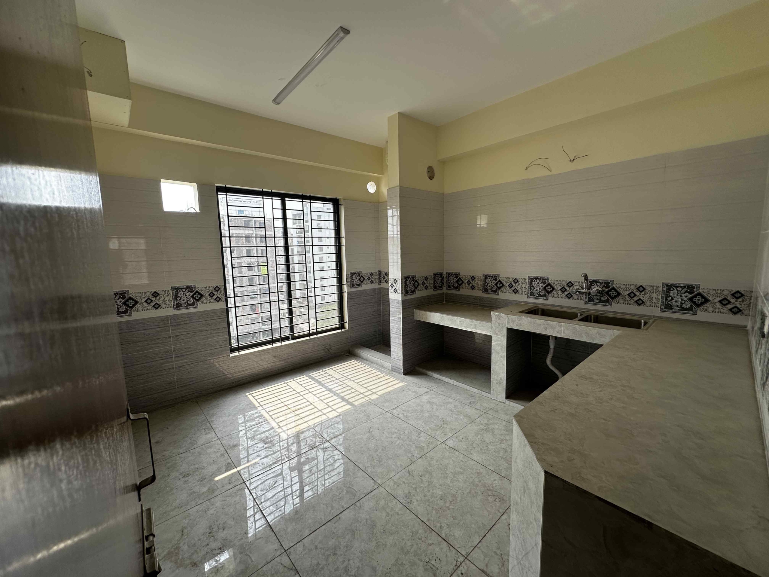 South-facing 3 bedroom apartment for sale in Bashundhara